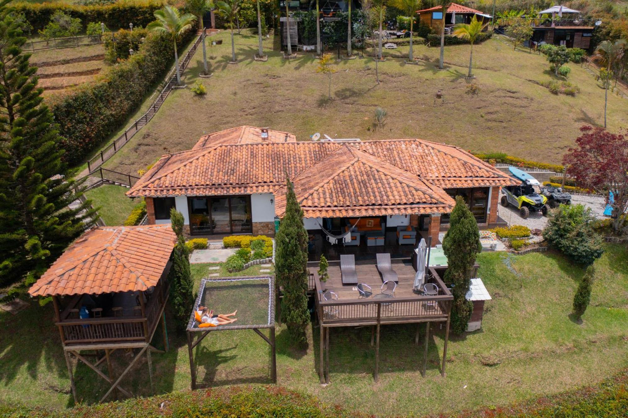 Вилла Casa Campestre Montecarlo Guatape- Desayuno A Pareja Экстерьер фото